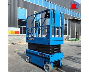 Self propelled lifting platform